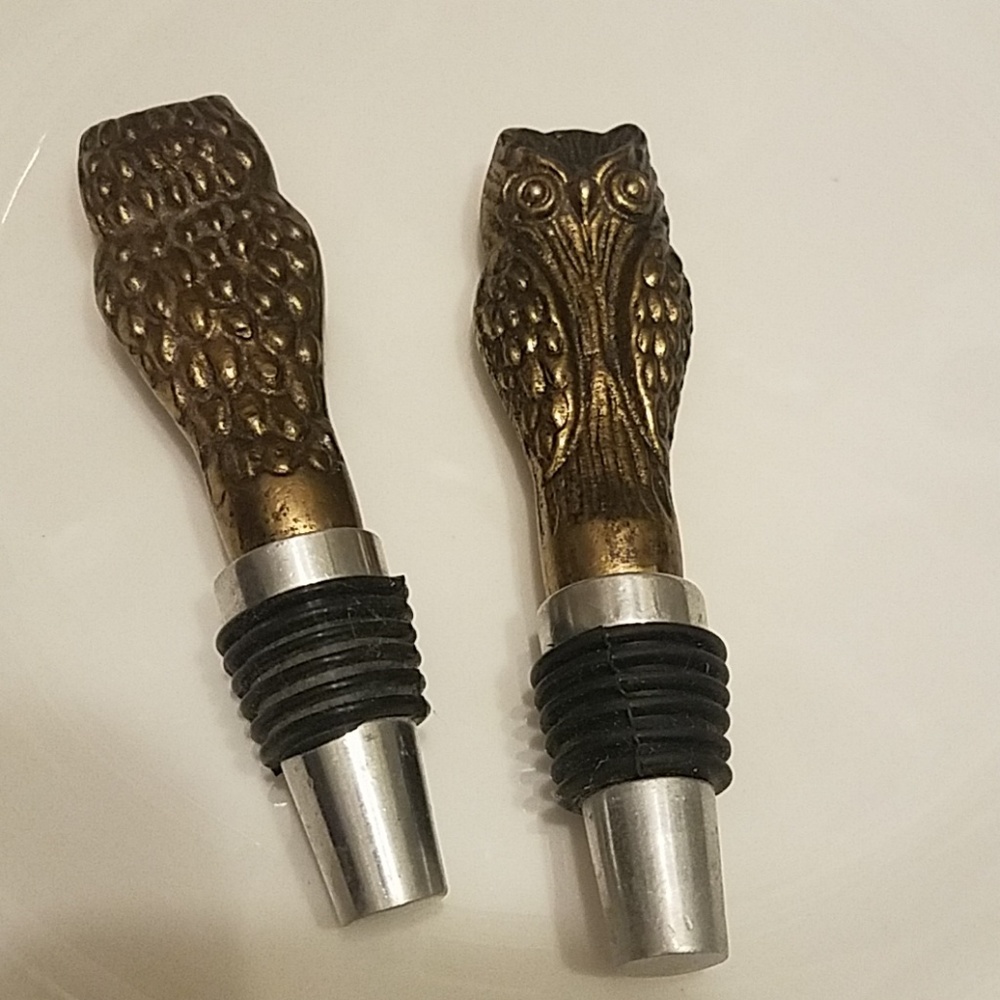 Set of 2 brass owl bottle stoppers